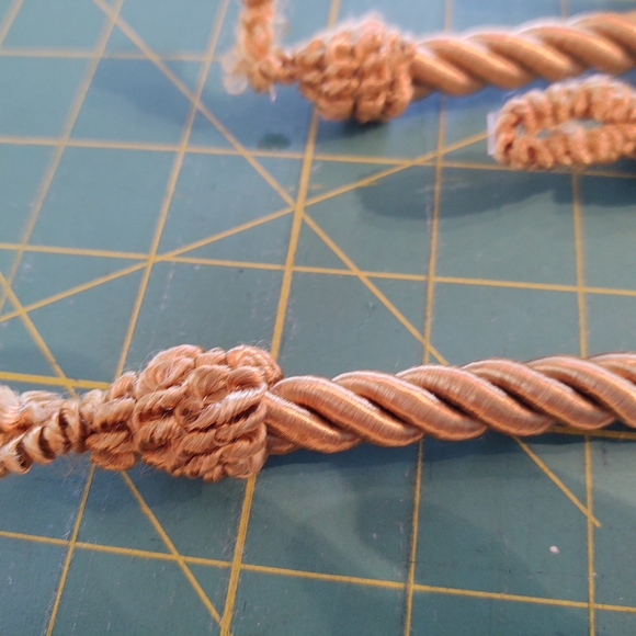 Gold Rope Curtain Tie Backs 5 in the set 24" Inches Length - Picture 4 of 5